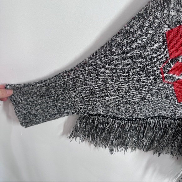 Mossimo Blanket Sweater Poncho Womens Size A/M Fringe Boho Western Grey Red - Picture 5 of 6